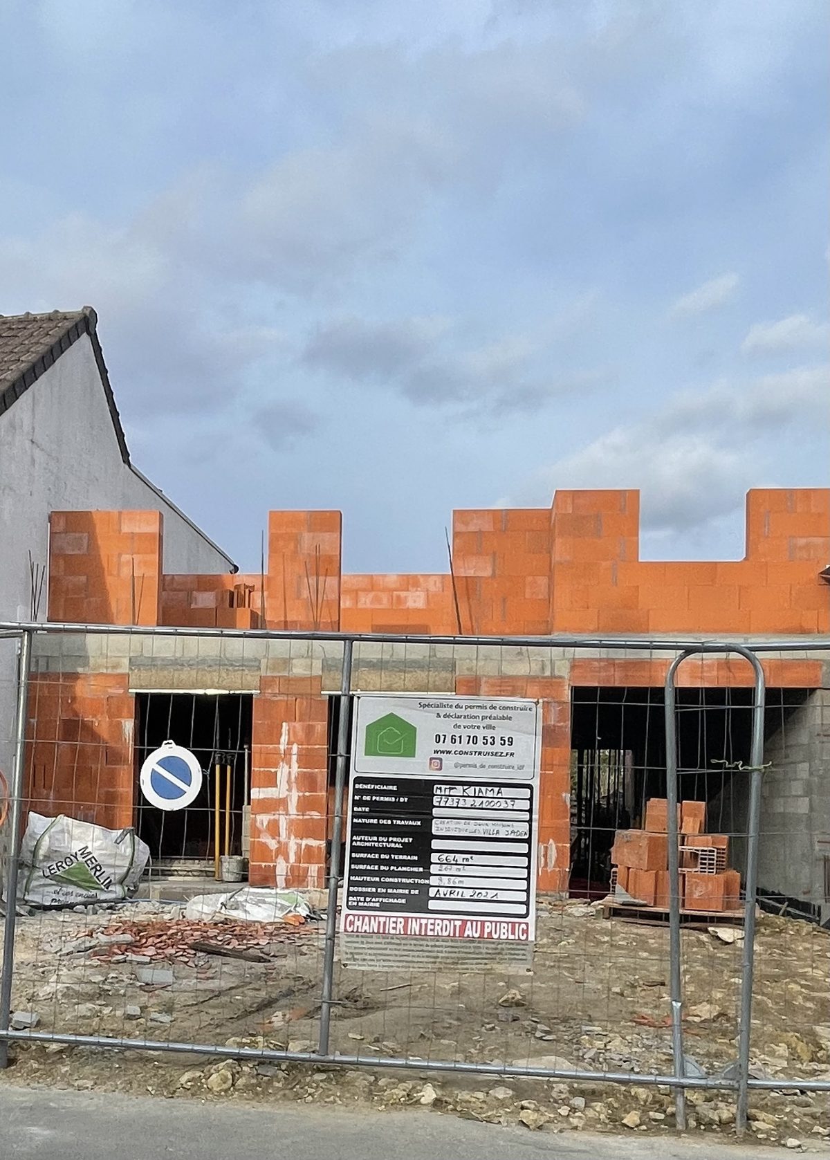 Deux maisons individuelles en chantier (77)