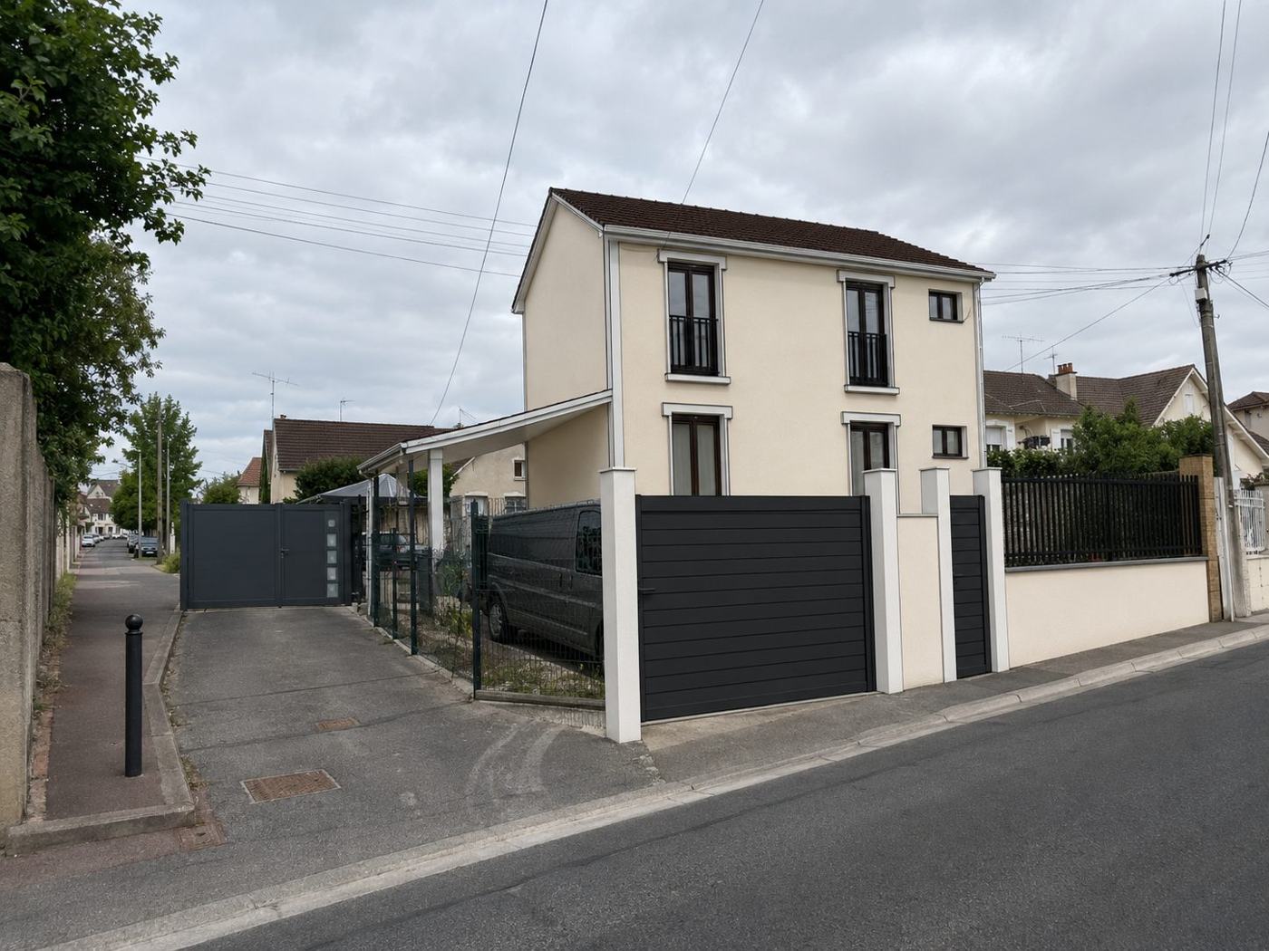 Déclaration préalable à Cormeilles-en-Parisis (95) — photomontage réaliste de la maison, du carport et de la clôture sur rue